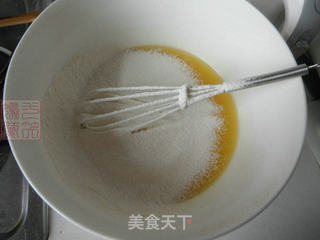 蔓越莓戚风蛋糕卷的做法步骤:5