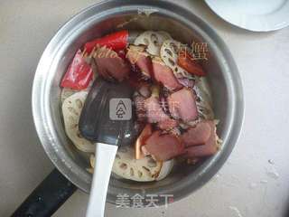 腊肉莲藕片的做法步骤:7