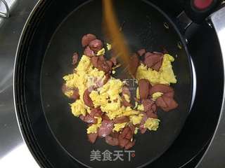 香煎火腿片炒鸡蛋的做法步骤:8