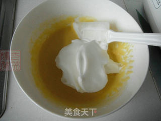 蔓越莓戚风蛋糕卷的做法步骤:9