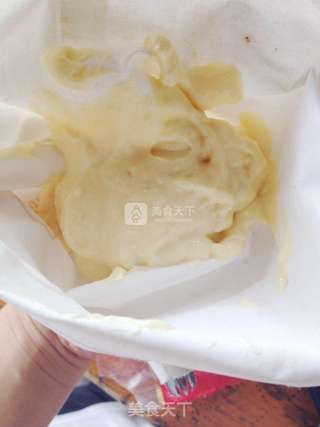红曲卡仕达戚风卷的做法步骤:16