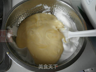 蔓越莓戚风蛋糕卷的做法步骤:11