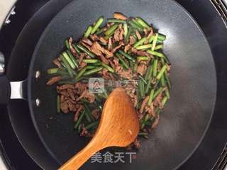 蒜薹炒肉的做法步骤：9