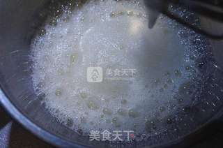 红丝绒烫面戚风卷的做法步骤:7