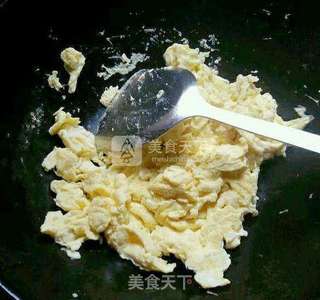 油煎烫面韭菜包的做法步骤:2
