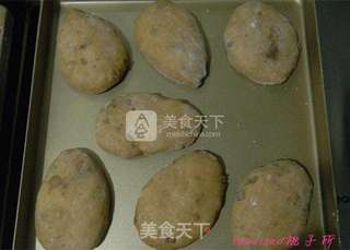 红糖桂圆核桃面包的做法步骤:8