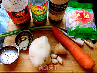红酒烧牛肉的做法步骤:2