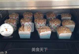 西瓜仁海绵杯子蛋糕的做法步骤:12
