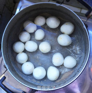 芋儿鸡中的战斗鸡的做法步骤:2