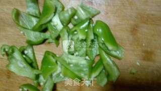 鸡蛋黄瓜炒辣椒的做法步骤:6