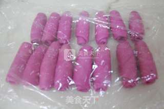 脆卟卟----豆沙菊花酥的做法步骤:6