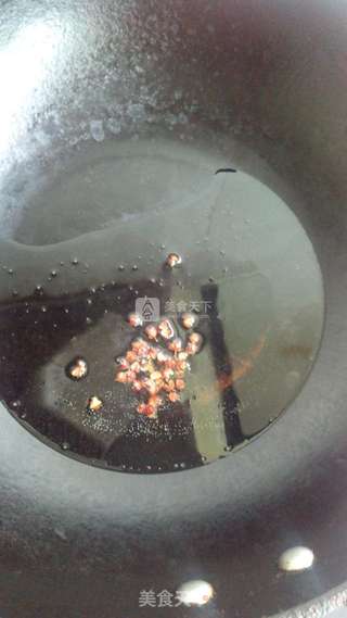 香菇韭苔猪肉水饺的做法步骤：6