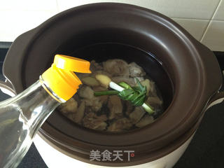 淮山炖鸡汤的做法步骤:5