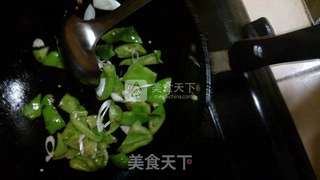 鸡蛋黄瓜炒辣椒的做法步骤:13