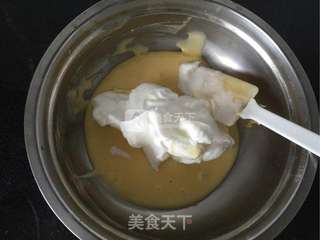 8寸戚风蛋糕的做法步骤:11