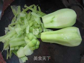 佛手瓜炒五花肉的做法步骤：2