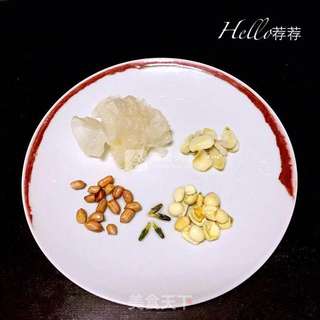 桂圆莲子粥的做法步骤:2