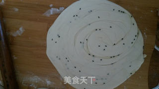 大饼卷油条的做法步骤:12