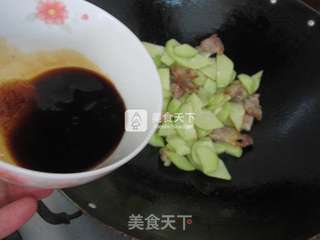 佛手瓜炒五花肉的做法步骤:8