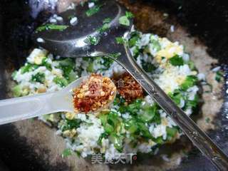 油麦菜鸡蛋炒饭的做法步骤:6
