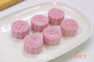 板栗蓉冰皮月饼的做法步骤:10