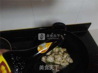 杏鲍菇烧鸡翅根的做法步骤:2