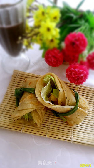 大饼卷油条的做法步骤:16