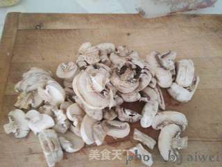 红烧口蘑的做法步骤:2