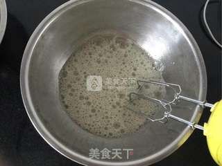 8寸戚风蛋糕的做法步骤:7
