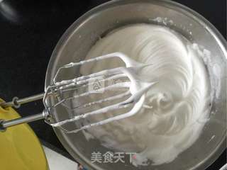 8寸戚风蛋糕的做法步骤:10