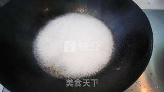 挂霜花生米的做法步骤:4