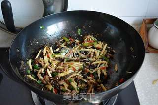 鱼香肉丝的做法步骤:9