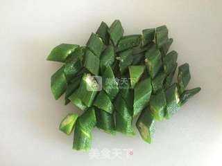 秋葵炒鸡丁的做法步骤:6