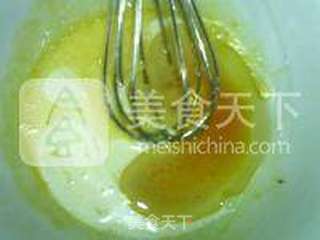 芝麻蜂糖戚风蛋糕的做法步骤:3