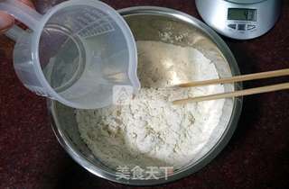 手工鸡蛋细面的做法步骤:2