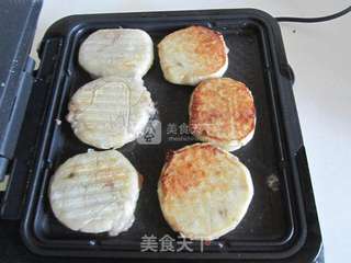香酥牛肉饼的做法步骤:15