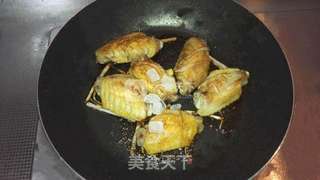 海鲜酱油烧鸡翅的做法步骤:6