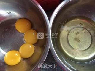 紫薯戚风蛋糕(六寸心形)的做法步骤:2