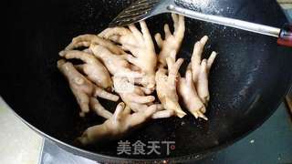 红烧鸡爪的做法步骤:7