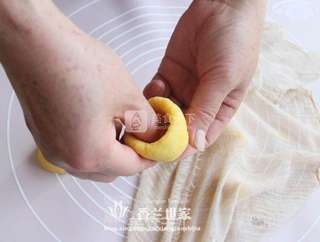 [香兰世家]黄金窝窝头 粗粮当道的做法步骤：4