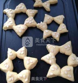手工小花面包的做法步骤:12