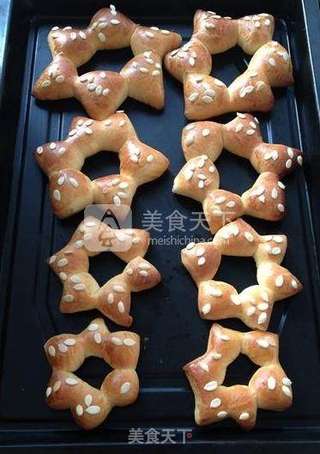 手工小花面包的做法步骤:13