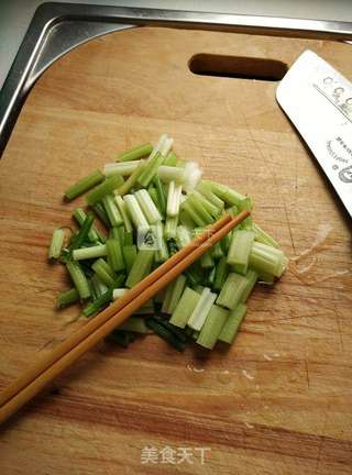 水煮花生米的做法步骤:2