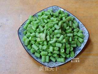 豆角炒肉的做法步骤:2