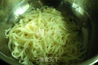 韩式辣海鲜拌凉面的做法步骤:18