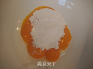 长颈鹿戚风蛋糕卷的做法步骤:4