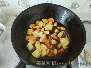 土豆炖排骨的做法步骤:9
