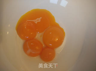 长颈鹿戚风蛋糕卷的做法步骤:3