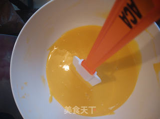长颈鹿戚风蛋糕卷的做法步骤:7