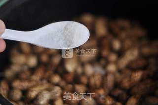 盐水花生的做法步骤:3